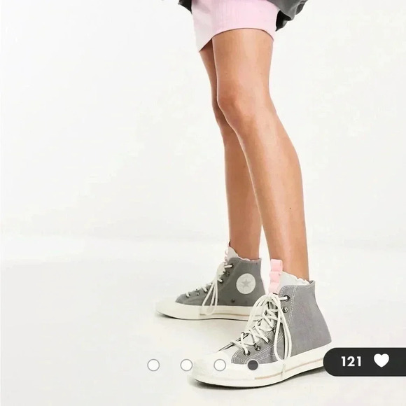 NIB Converse Chuck 70 Sneakers in Gray and Pink Women’s Sz 5.5 - Picture 1 of 10